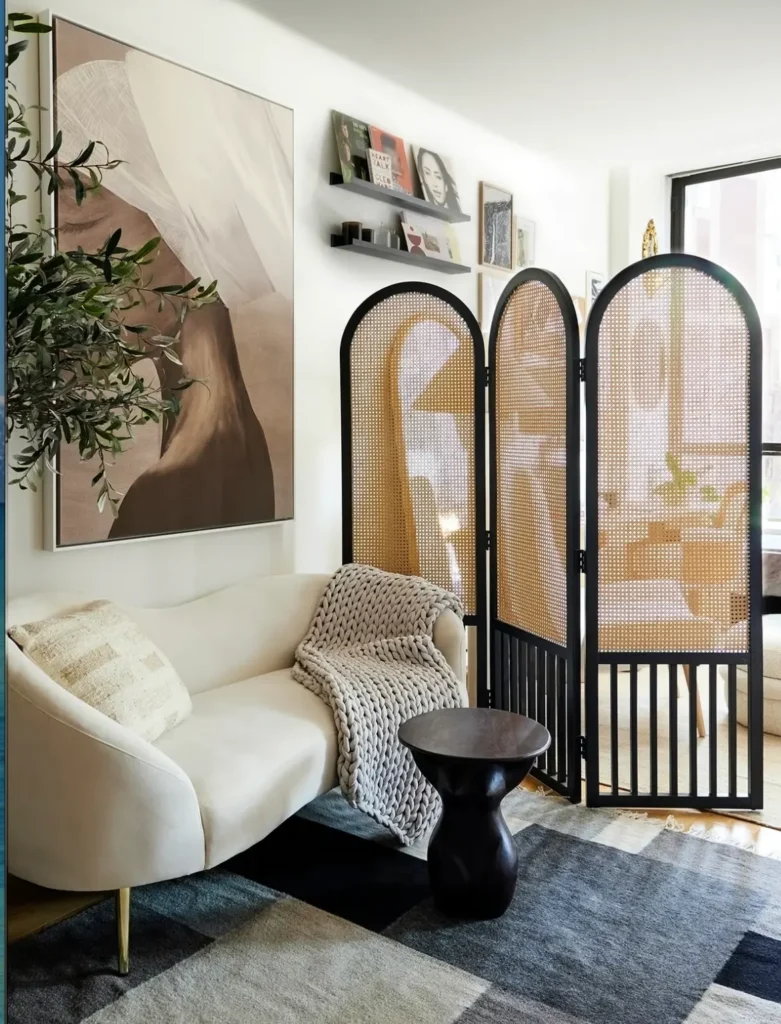 Layout a Studio Apartment